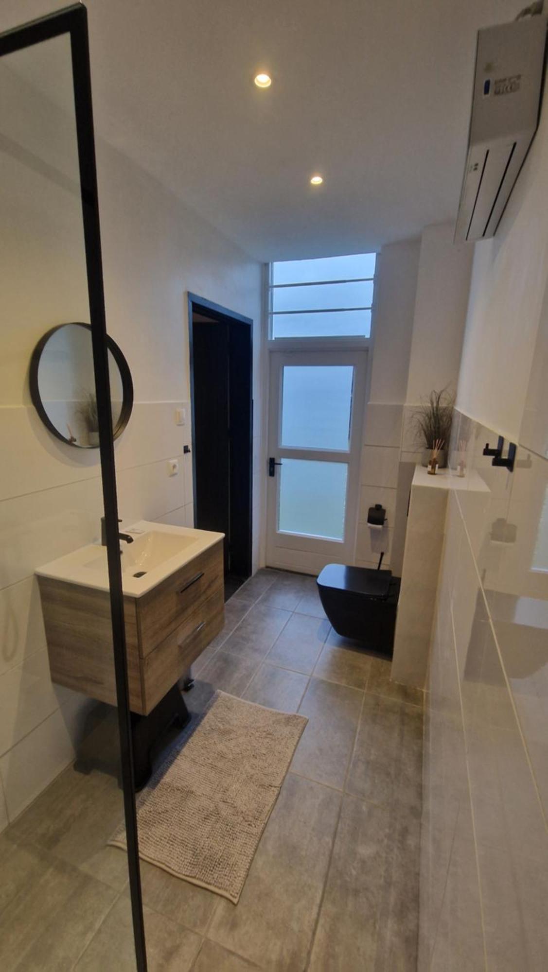 Suite 21 Херлен Екстериор снимка